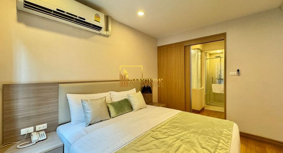 For rent 2 bedrooms serviced apartment in Watthana, Bangkok