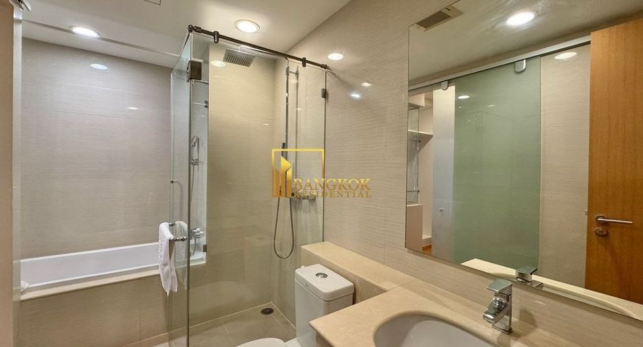 For rent 2 bedrooms serviced apartment in Watthana, Bangkok