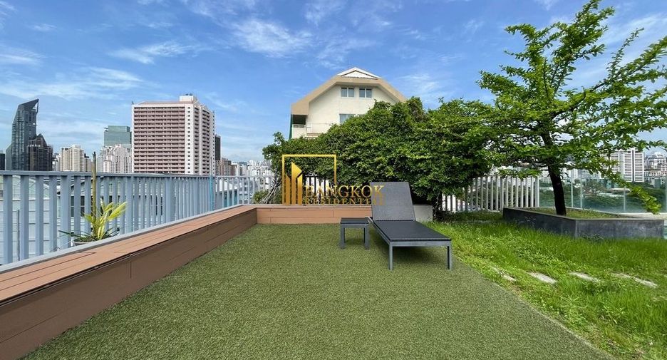 For rent 2 bedrooms serviced apartment in Watthana, Bangkok