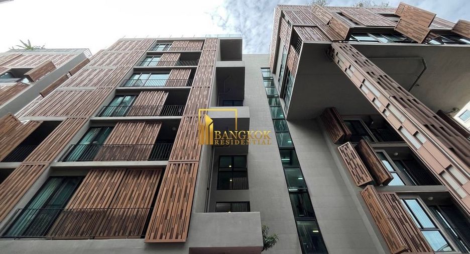 For rent 2 bedrooms serviced apartment in Watthana, Bangkok
