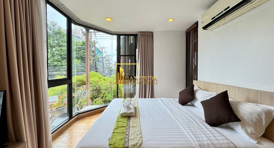 For rent 2 bedrooms serviced apartment in Watthana, Bangkok