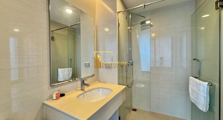 For rent 2 bedrooms serviced apartment in Watthana, Bangkok