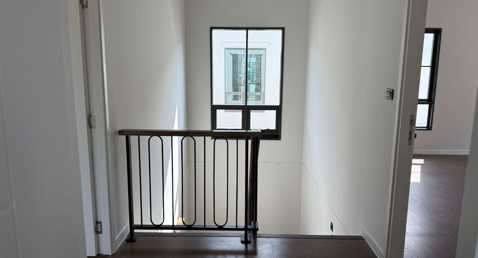 For rent 4 bed house in Bang Phli, Samut Prakan