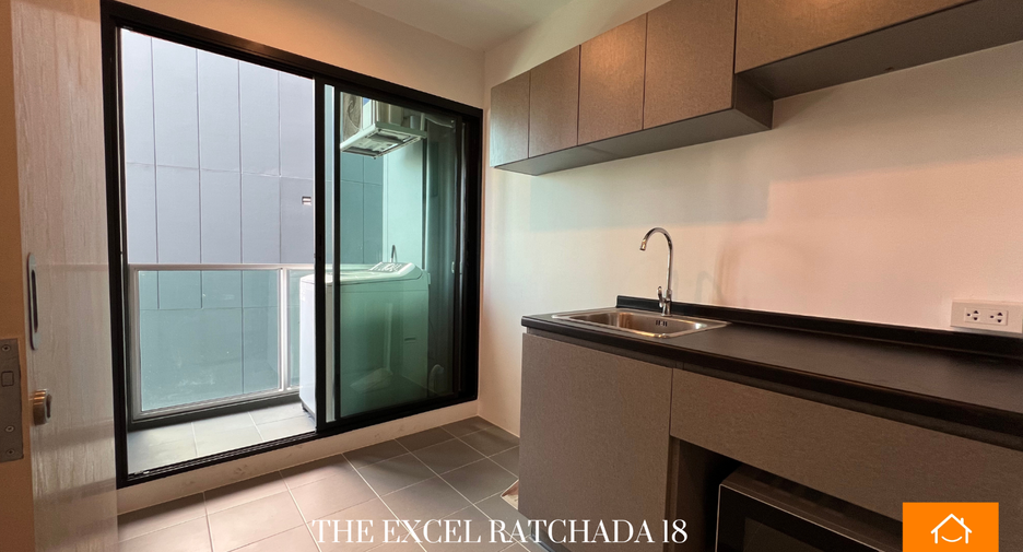 For sale 1 bed condo in Huai Khwang, Bangkok