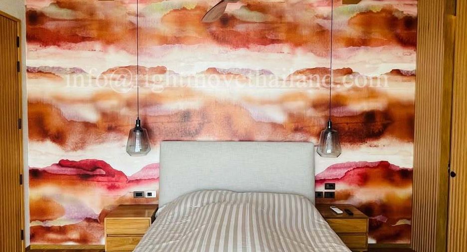 For sale 4 bedrooms condo in Watthana, Bangkok