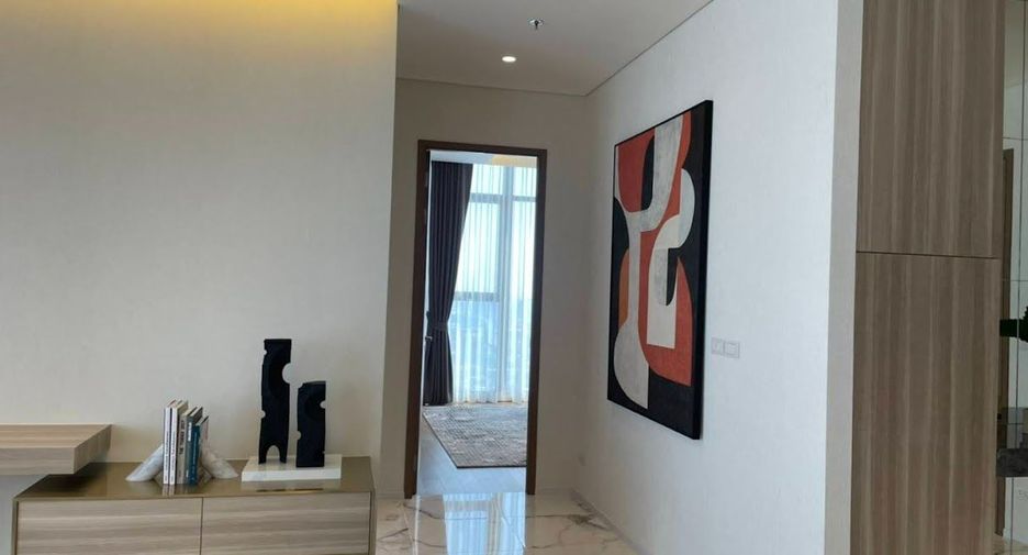 For sale 3 ベッドルーム condo in Khlong Toei, Bangkok