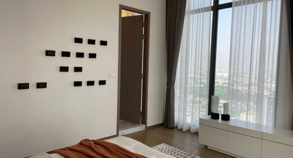 For sale 3 ベッドルーム condo in Khlong Toei, Bangkok