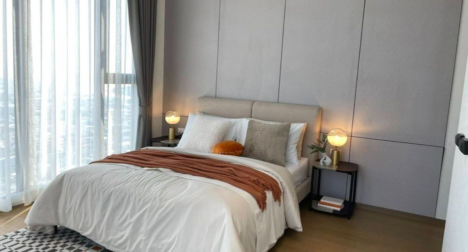 For sale 3 ベッドルーム condo in Khlong Toei, Bangkok