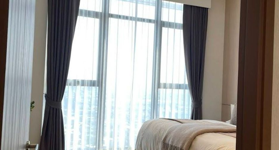 For sale 3 ベッドルーム condo in Khlong Toei, Bangkok