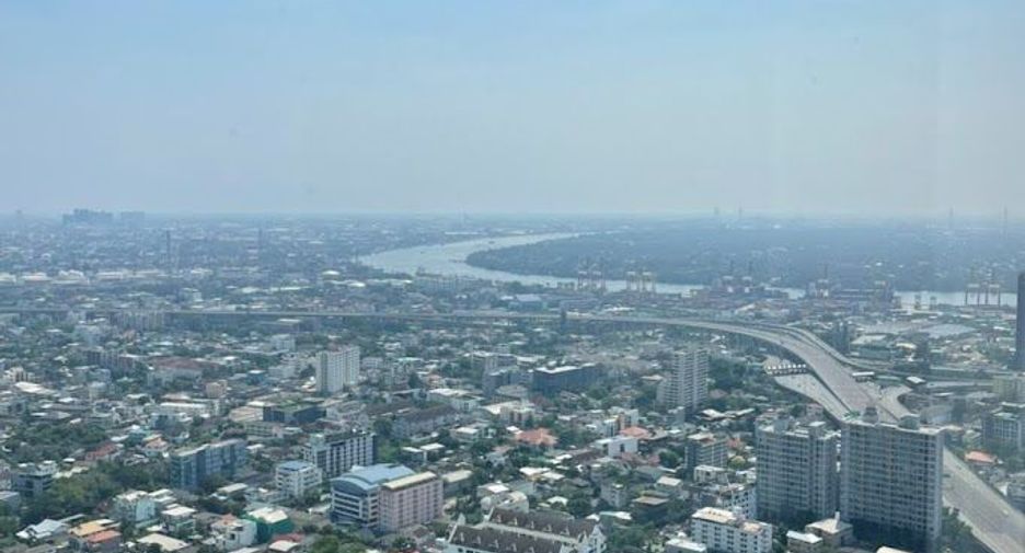 For sale 3 ベッドルーム condo in Khlong Toei, Bangkok