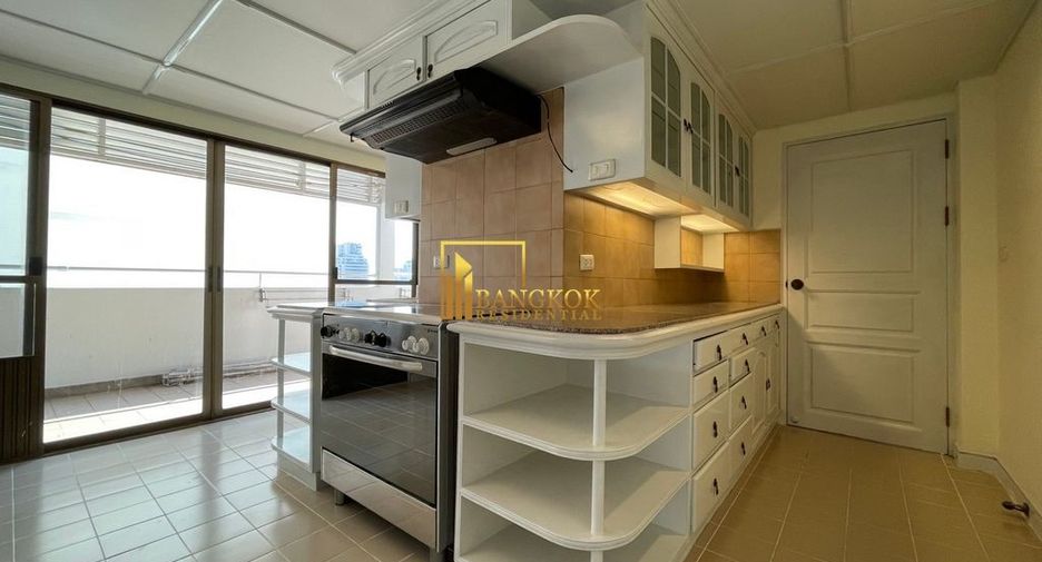 Apartamento en alquiler de 3 habitaciones en Watthana, Bangkok