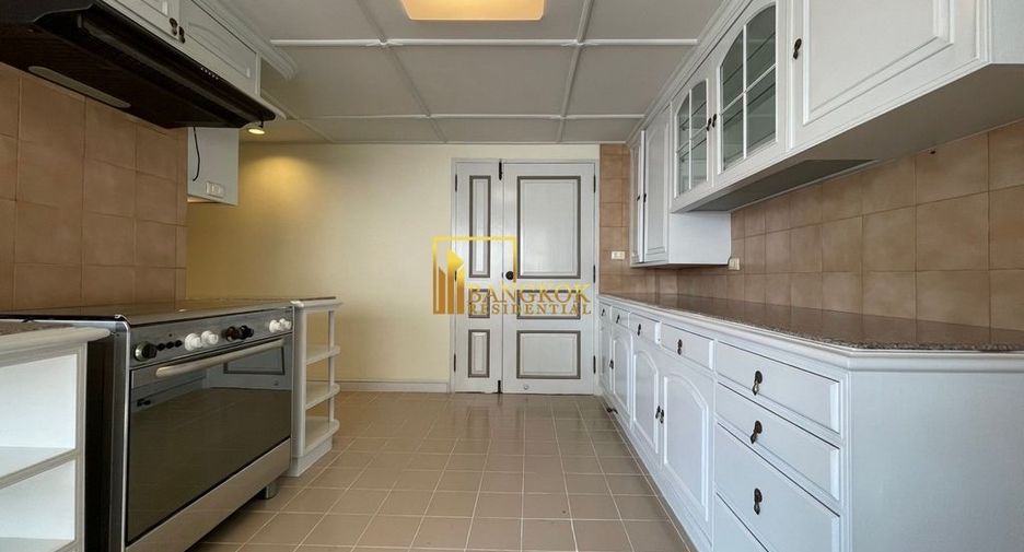 Apartamento en alquiler de 3 habitaciones en Watthana, Bangkok