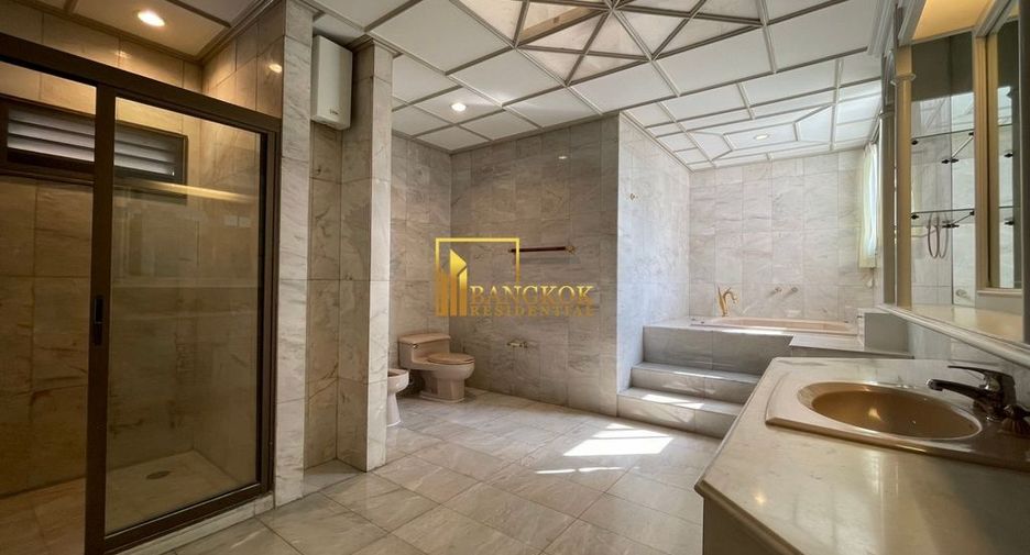 Apartamento en alquiler de 3 habitaciones en Watthana, Bangkok
