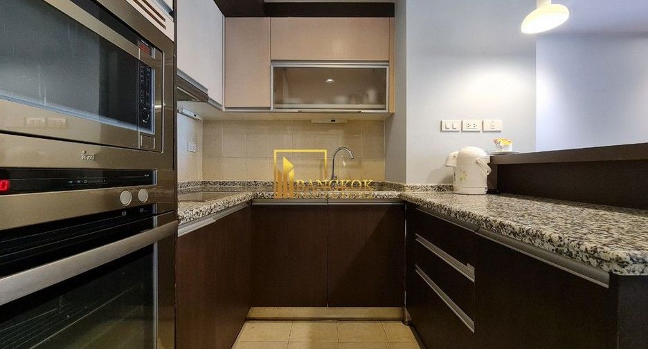 For rent 2 bedrooms apartment in Khlong Toei, Bangkok