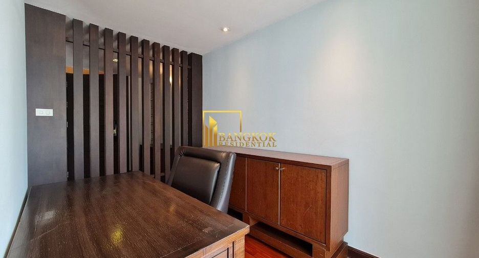 For rent 2 bedrooms apartment in Khlong Toei, Bangkok