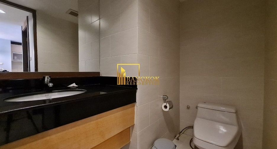 For rent 2 bedrooms apartment in Khlong Toei, Bangkok