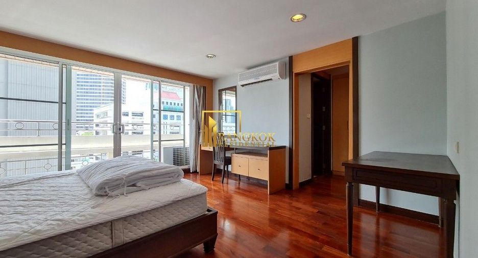 For rent 2 bedrooms apartment in Khlong Toei, Bangkok