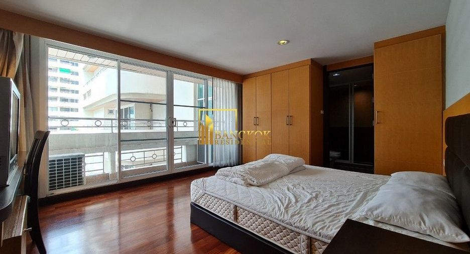 For rent 2 bedrooms apartment in Khlong Toei, Bangkok