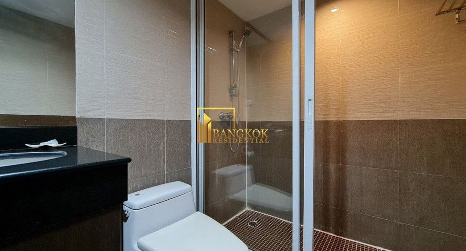 For rent 2 bedrooms apartment in Khlong Toei, Bangkok