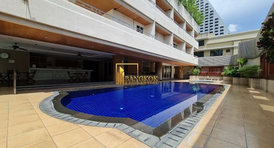 For rent 2 bedrooms apartment in Khlong Toei, Bangkok