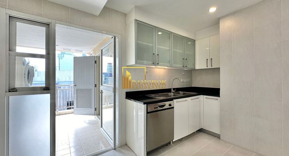Apartamento en alquiler de 3 habitaciones en Khlong Toei, Bangkok