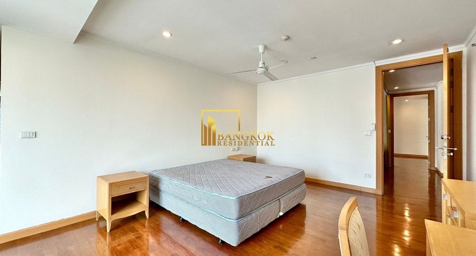 Apartamento en alquiler de 3 habitaciones en Khlong Toei, Bangkok