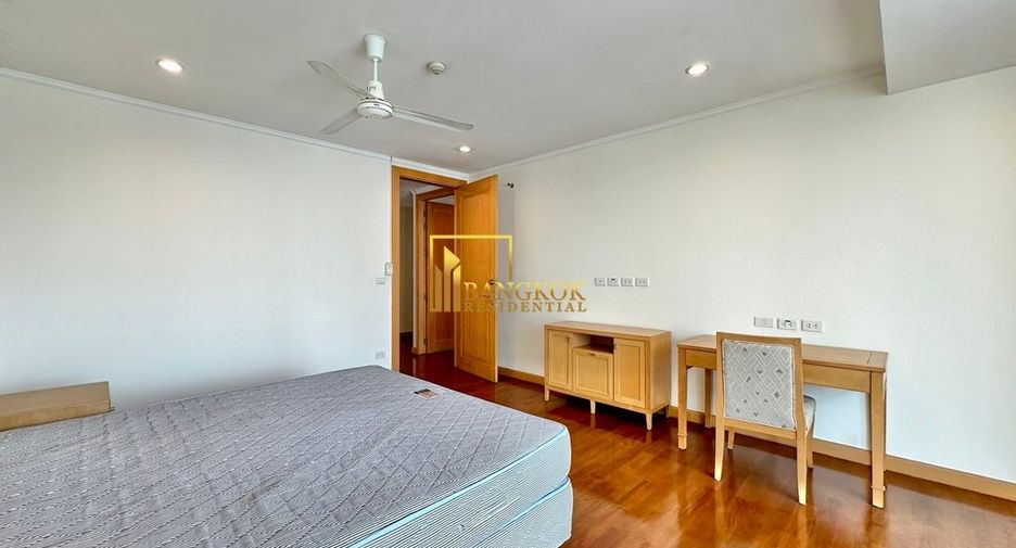 Apartamento en alquiler de 3 habitaciones en Khlong Toei, Bangkok
