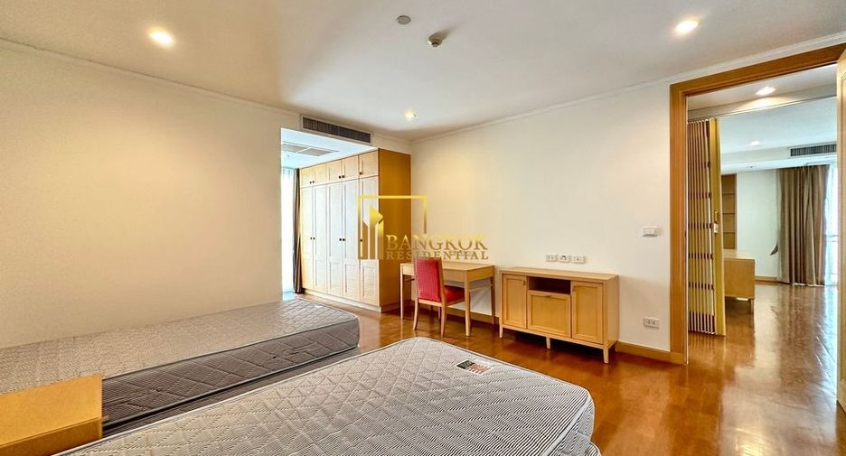 Apartamento en alquiler de 3 habitaciones en Khlong Toei, Bangkok
