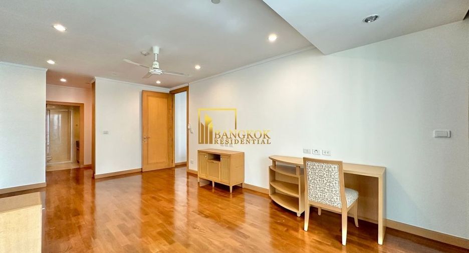 Apartamento en alquiler de 3 habitaciones en Khlong Toei, Bangkok