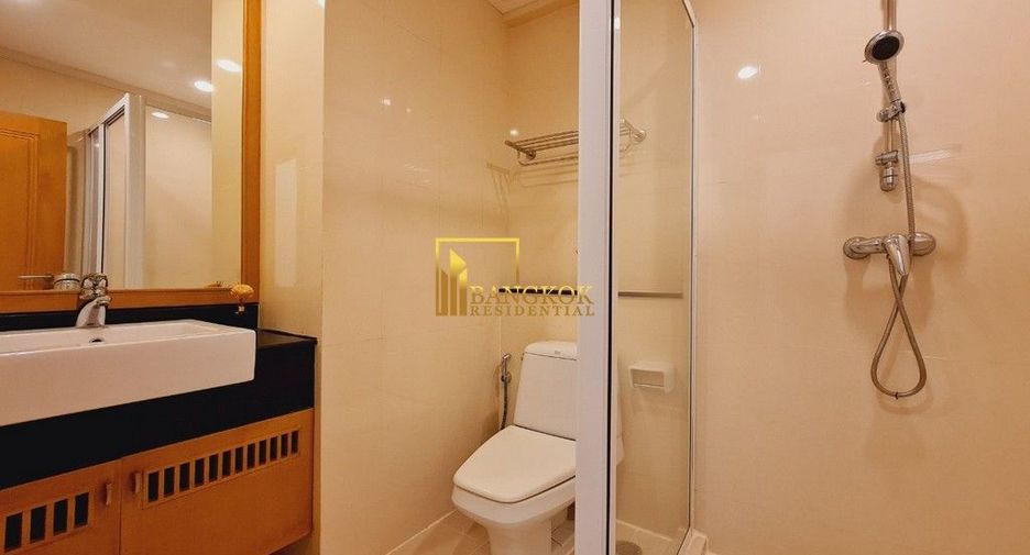 Apartment zur Miete mit 3 Zimmer in Khlong Toei, Bangkok