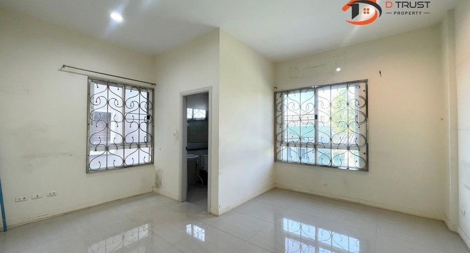 For rent and for sale 4 bedrooms townhouse in Bueng Kum, Bangkok