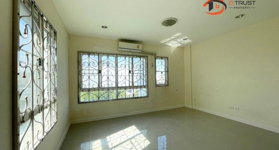 For rent and for sale 4 bedrooms townhouse in Bueng Kum, Bangkok