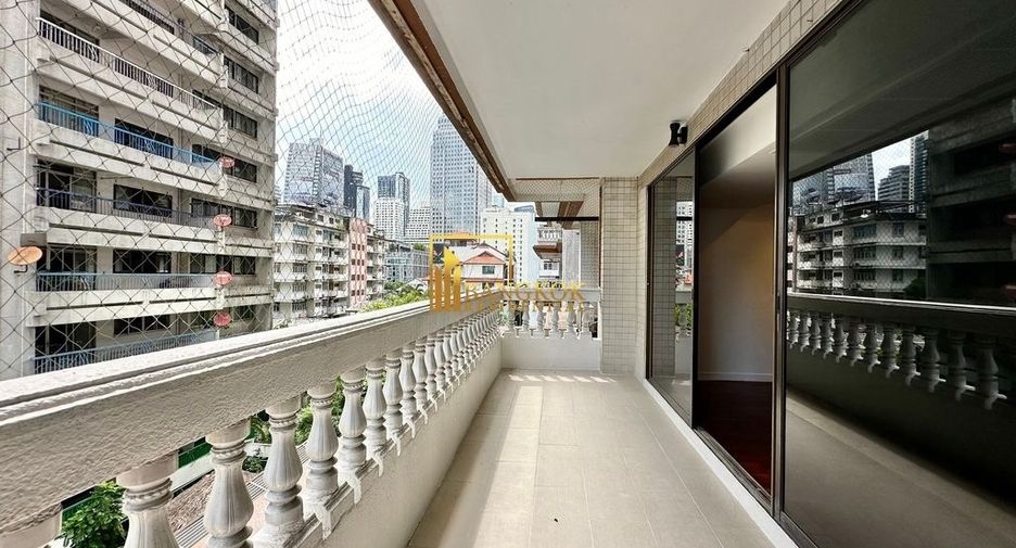 For rent 4 ベッドルーム apartment in Khlong Toei, Bangkok
