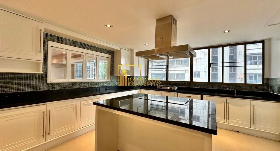 For rent 4 ベッドルーム apartment in Khlong Toei, Bangkok