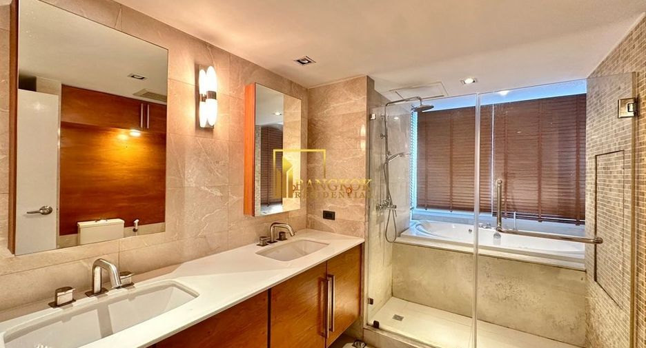 For rent 4 ベッドルーム apartment in Khlong Toei, Bangkok