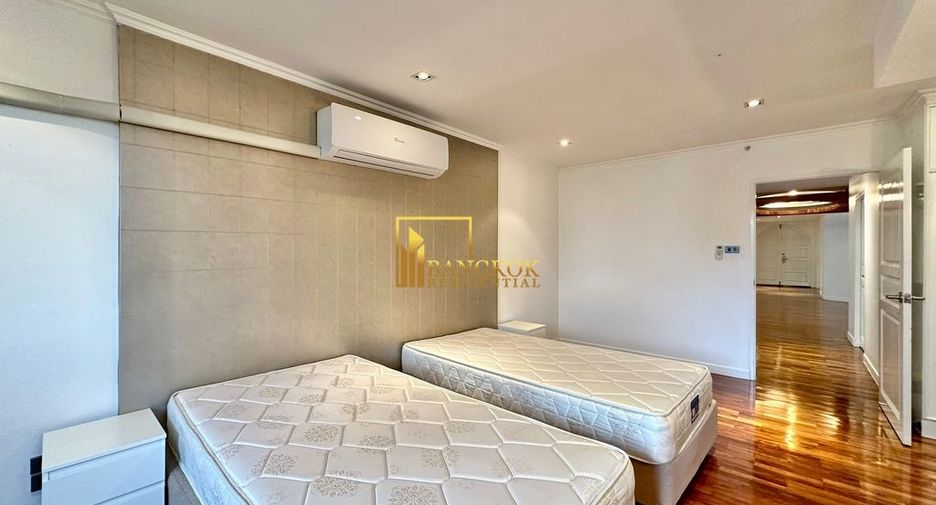 For rent 4 ベッドルーム apartment in Khlong Toei, Bangkok