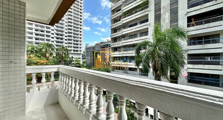For rent 4 ベッドルーム apartment in Khlong Toei, Bangkok