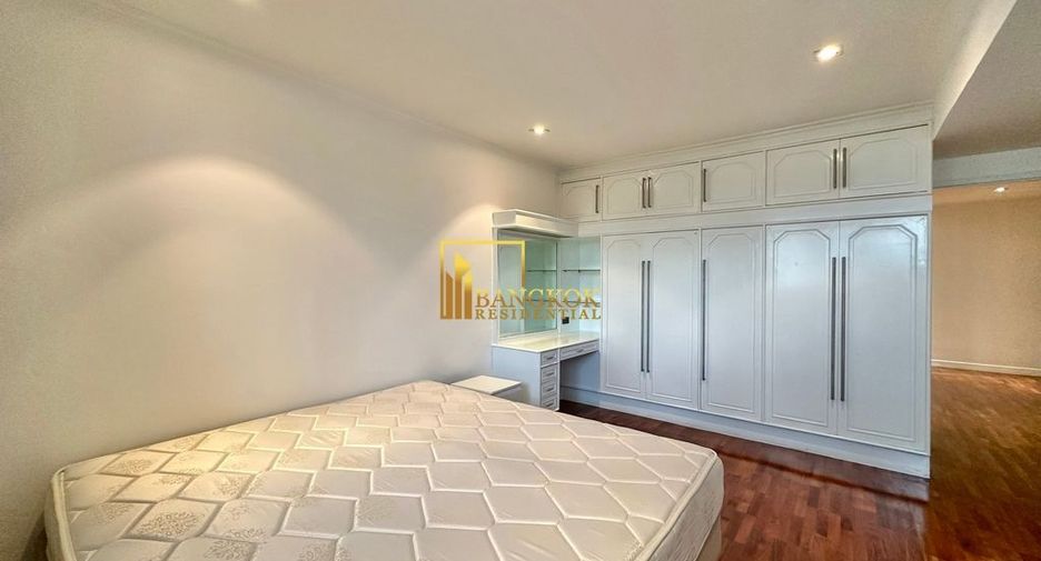 For rent 4 ベッドルーム apartment in Khlong Toei, Bangkok