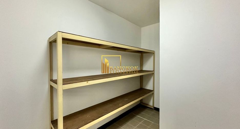 For rent 4 ベッドルーム apartment in Khlong Toei, Bangkok