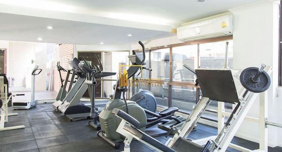 For rent 4 ベッドルーム apartment in Khlong Toei, Bangkok