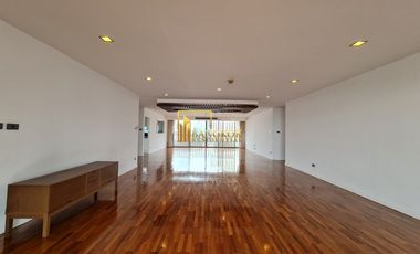 For rent 4 ベッドルーム apartment in Khlong Toei, Bangkok