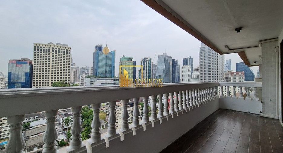 For rent 4 ベッドルーム apartment in Khlong Toei, Bangkok