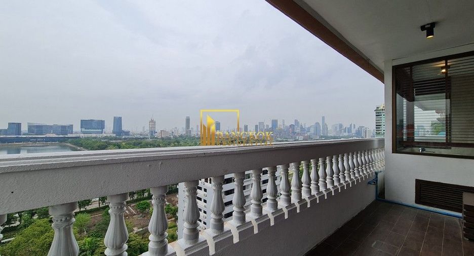 For rent 4 ベッドルーム apartment in Khlong Toei, Bangkok