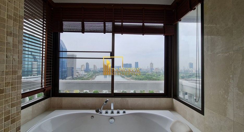 For rent 4 ベッドルーム apartment in Khlong Toei, Bangkok