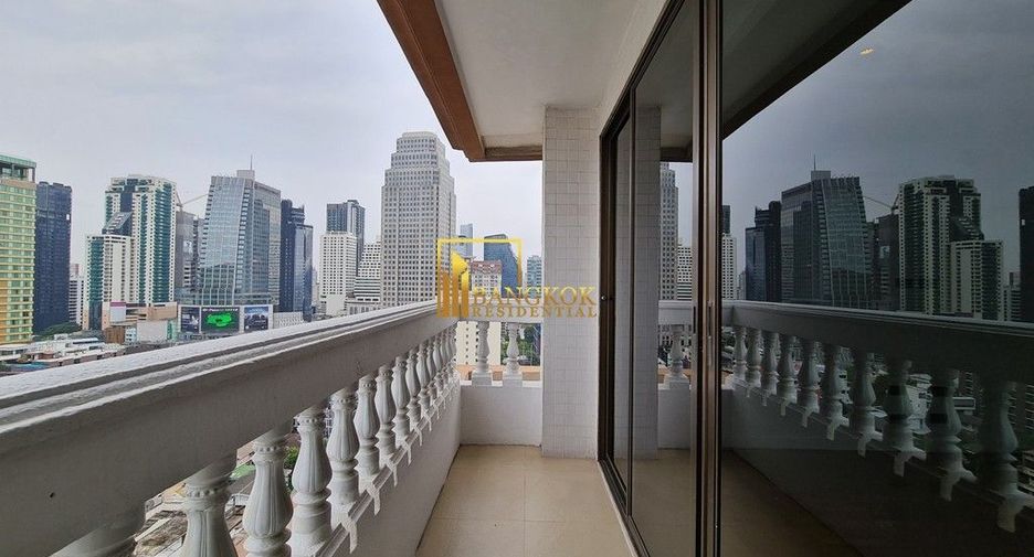 For rent 4 ベッドルーム apartment in Khlong Toei, Bangkok