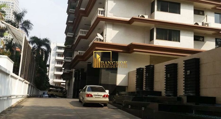 For rent 4 ベッドルーム apartment in Khlong Toei, Bangkok