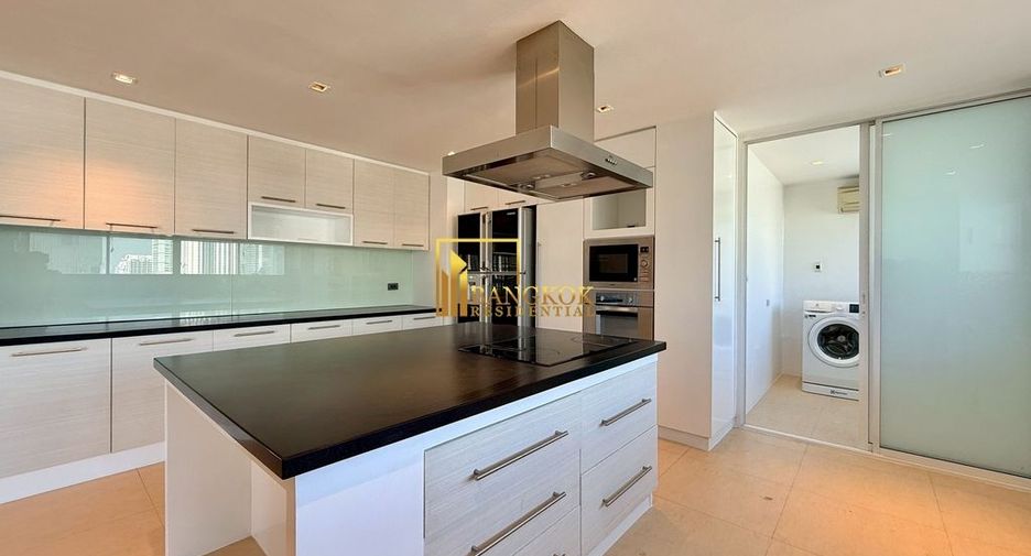 For rent 4 bedrooms apartment in Khlong Toei, Bangkok
