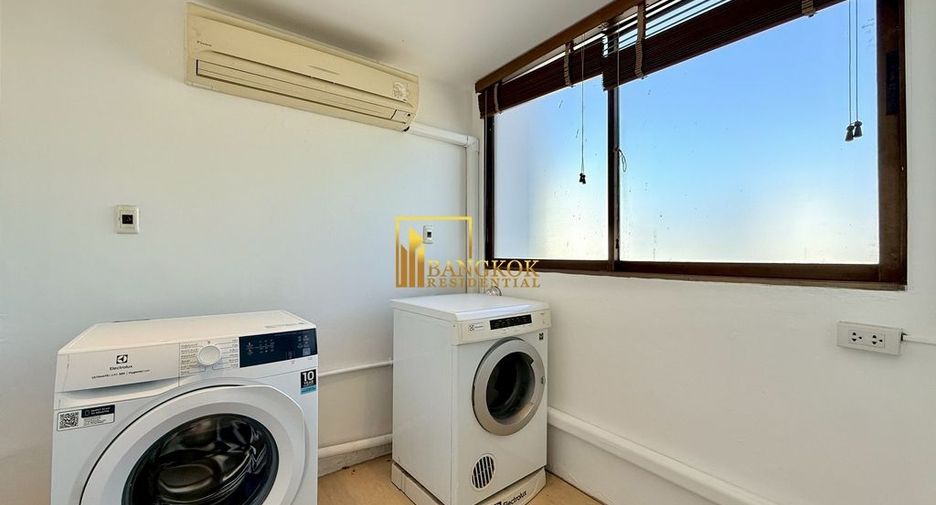 For rent 4 bedrooms apartment in Khlong Toei, Bangkok