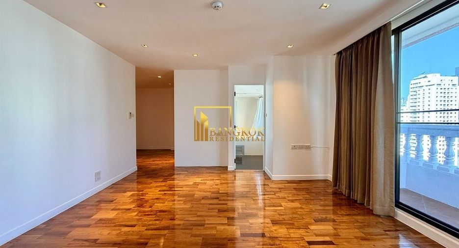 For rent 4 bedrooms apartment in Khlong Toei, Bangkok