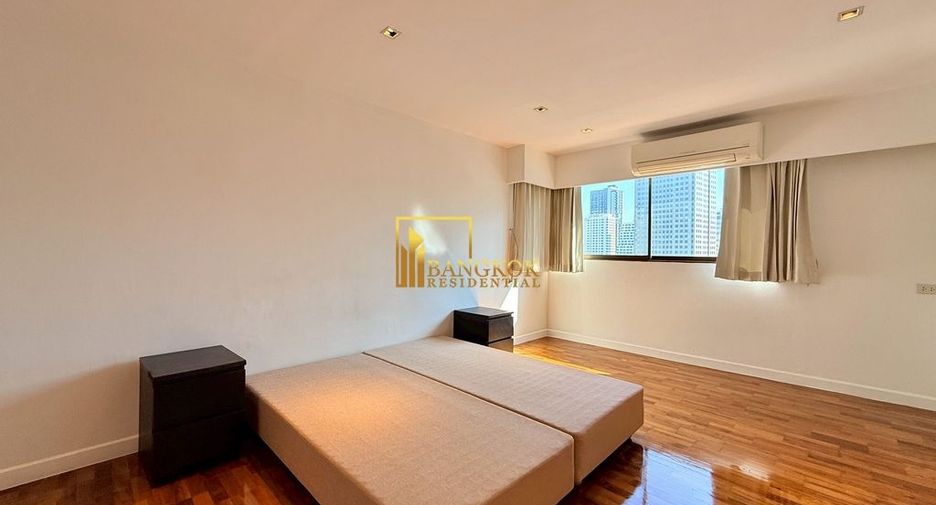 For rent 4 bedrooms apartment in Khlong Toei, Bangkok